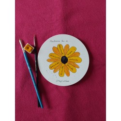Carte ronde pour maîtresse, fleur jaune-orangé, style marguerite