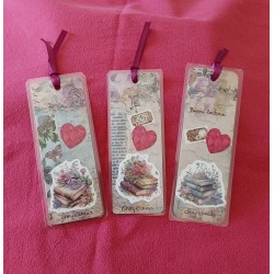 Marque-page, scrapbooking, livres, fleurs, coeur fushia 1